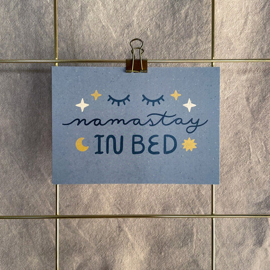 Postkarte »Namastay in Bed«